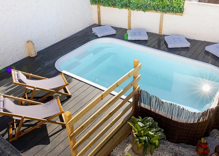 Casa Castillo * Нерха